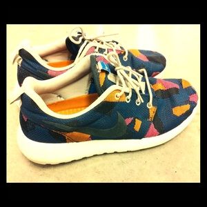 Almost new nike roshe’s